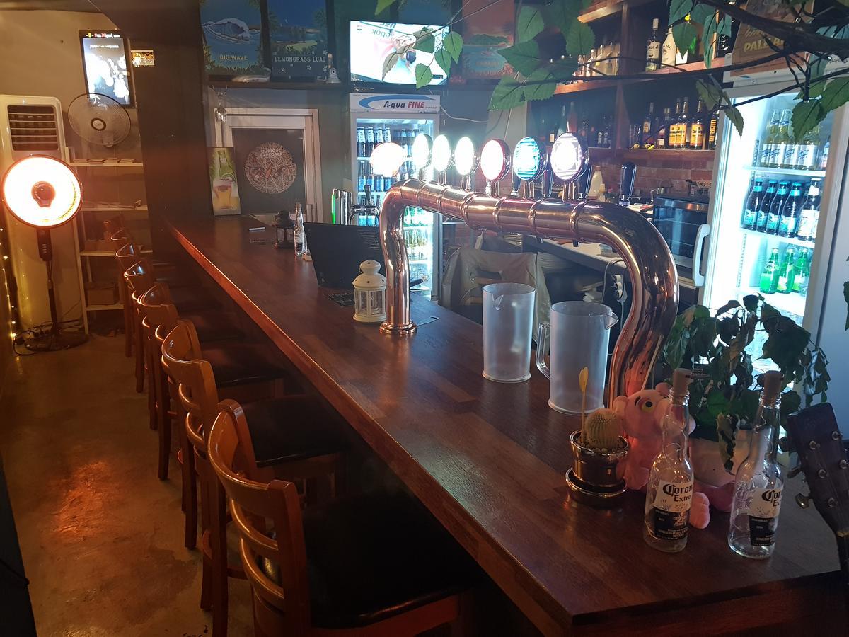 Jinho'S Black Whale Guest House & Bar Seul Esterno foto