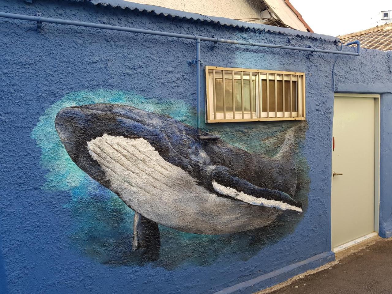 Jinho'S Black Whale Guest House & Bar Seul Esterno foto
