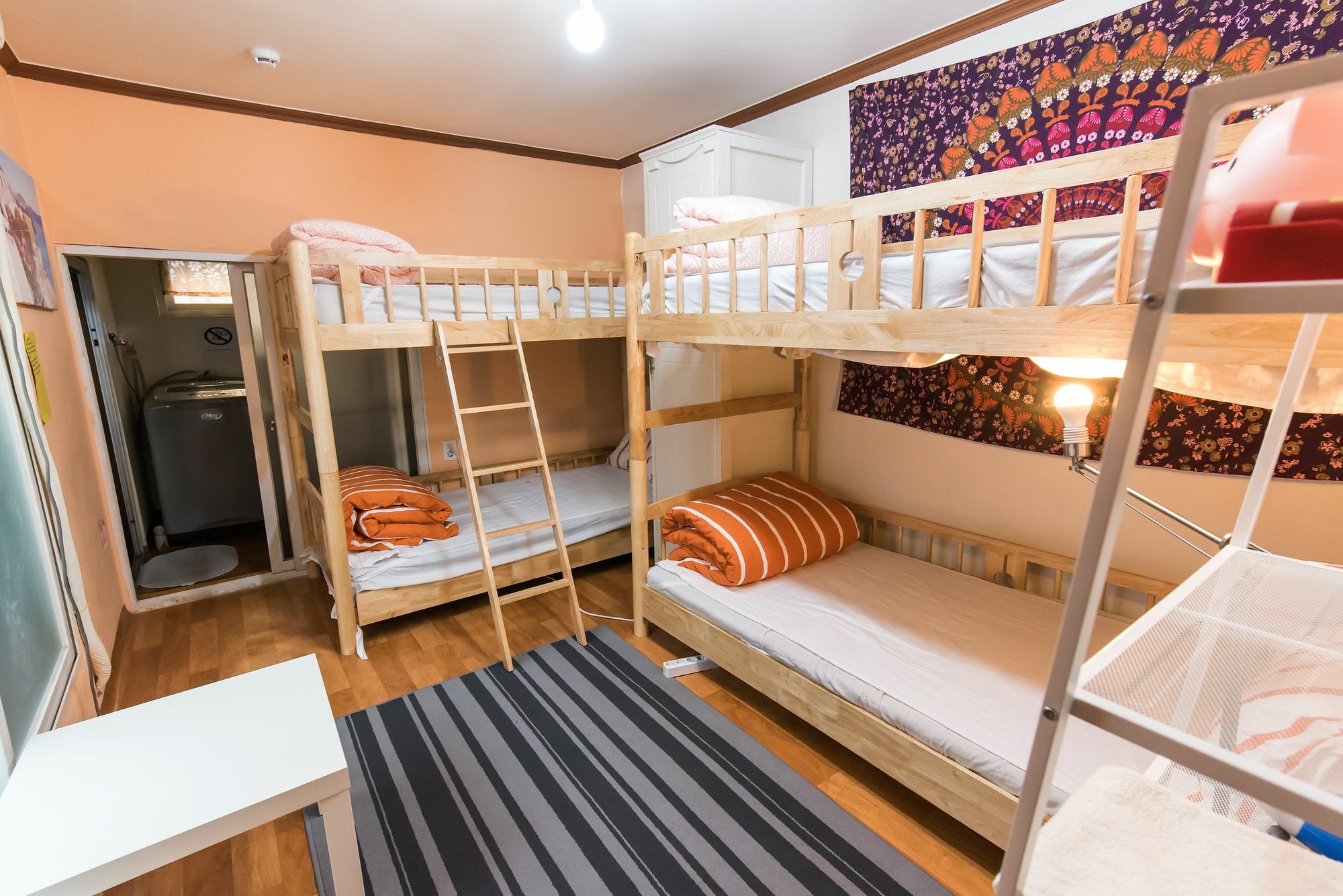 Jinho'S Black Whale Guest House & Bar Seul Esterno foto